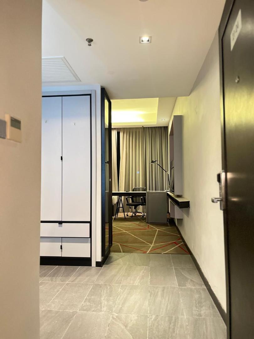 Red M101 By Oak Tree Apartemen Kuala Lumpur