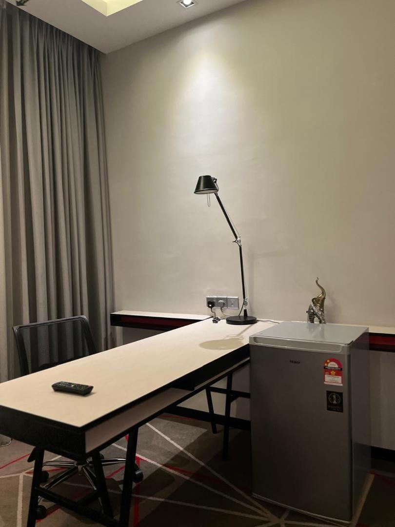 Red M101 By Oak Tree Apartemen *