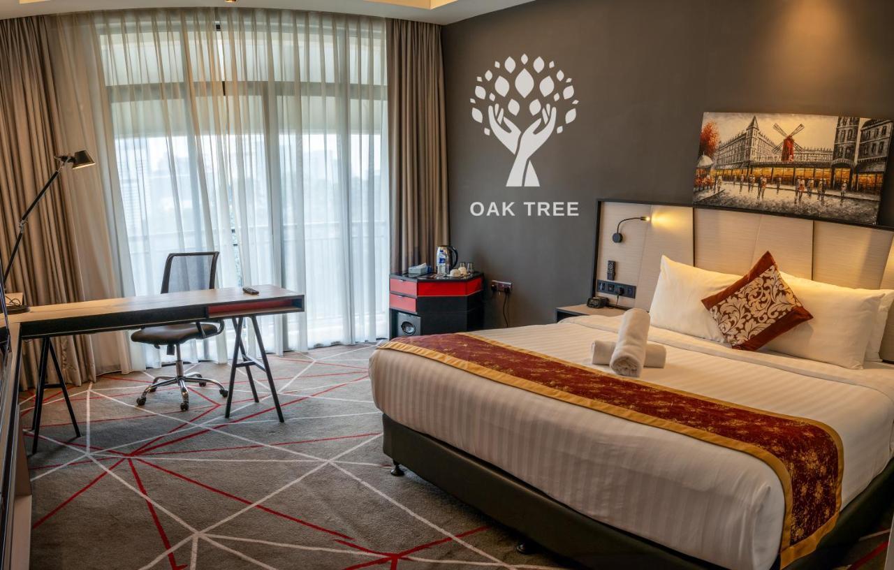 Red M101 By Oak Tree Kuala Lumpur