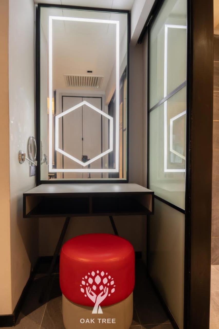 Red M101 By Oak Tree Pangsapuri Kuala Lumpur