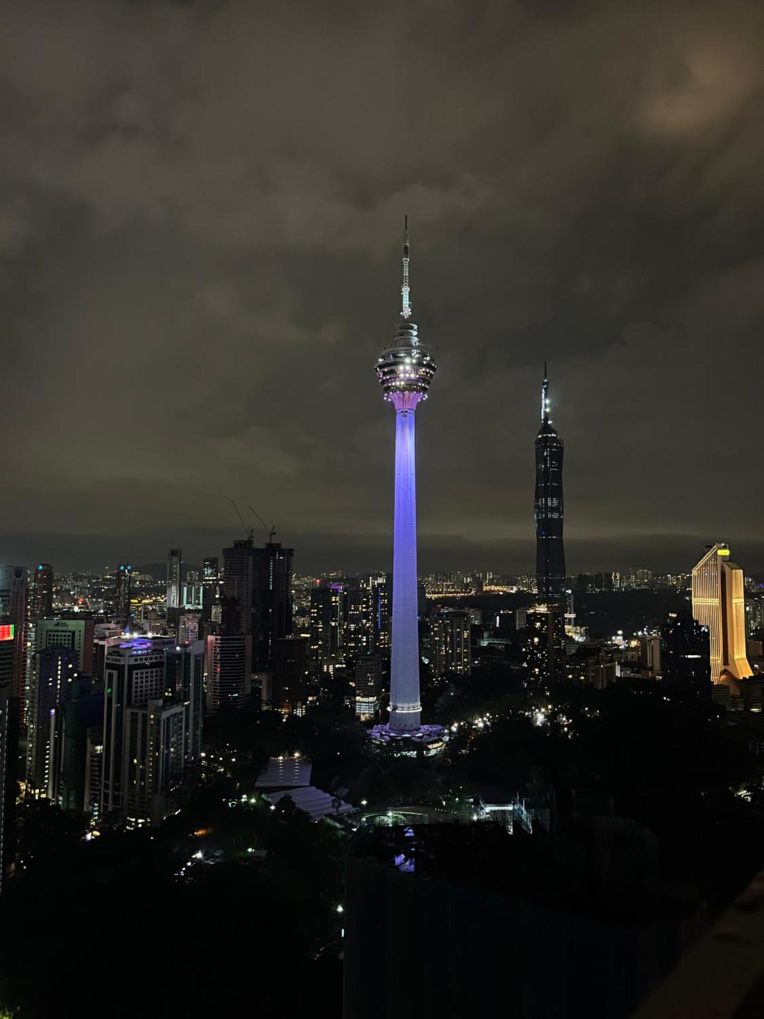 Red M101 By Oak Tree Kuala Lumpur